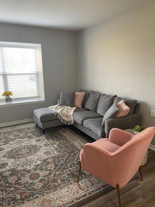 The Delores - 2 Bedroom Apt In Quilt Town, Usa Hamilton Eksteriør billede